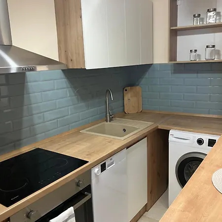 Loft Exit Centre - 2 New アパート