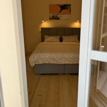 Loft Exit Centre - 2 New アパート ノヴィ・サド