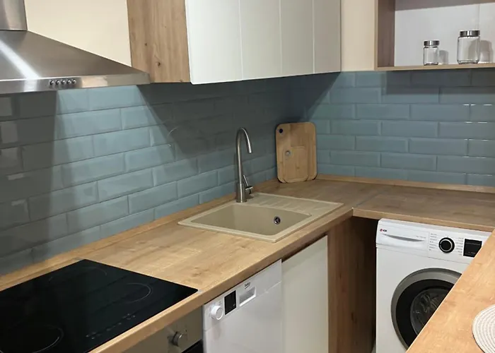 Loft Exit Centre - 2 New アパート